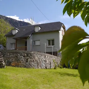 maison-de-montagne-proche-gavarnie-12-14-personnes.midi-pyreneeshotels.com/
